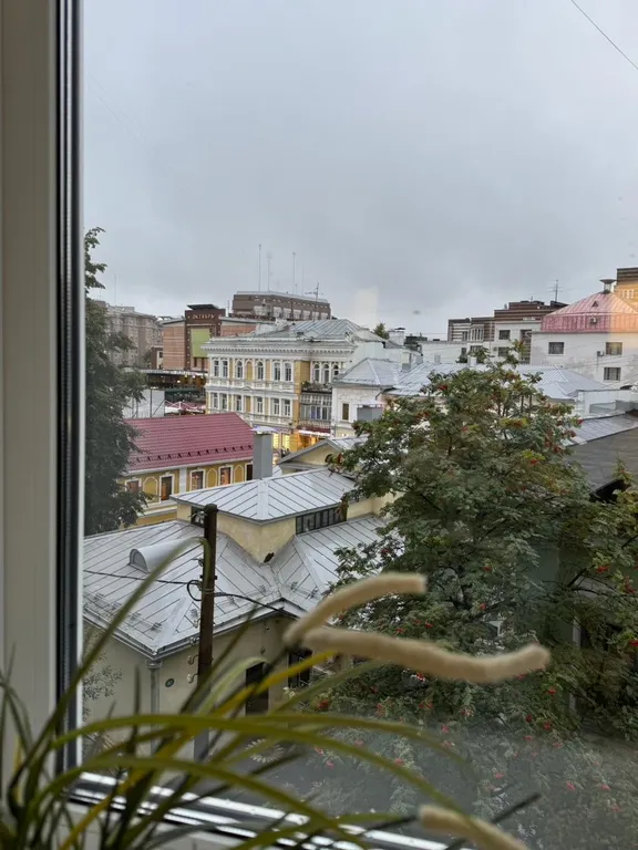Апартамент-люкс с видом на Большую Покровскую