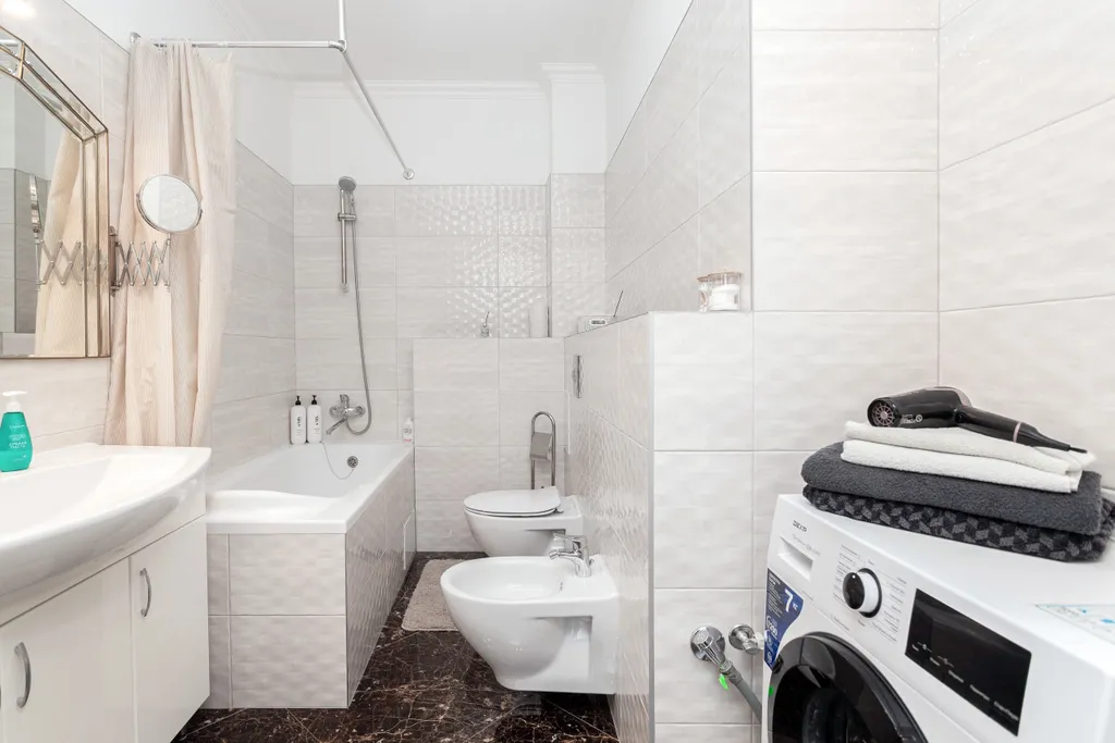 Центр города с видом на верхнее озеро