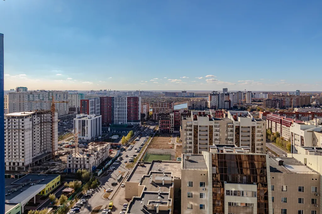 Уютная однокомнатная с видом на город возле набережной в Астане