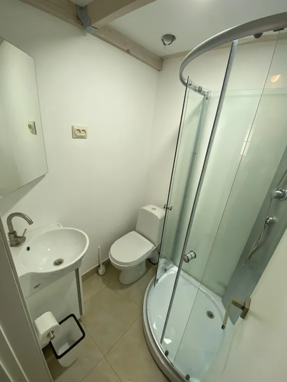 Коттедж Современный и уютным домик на берегу озера — Правдино