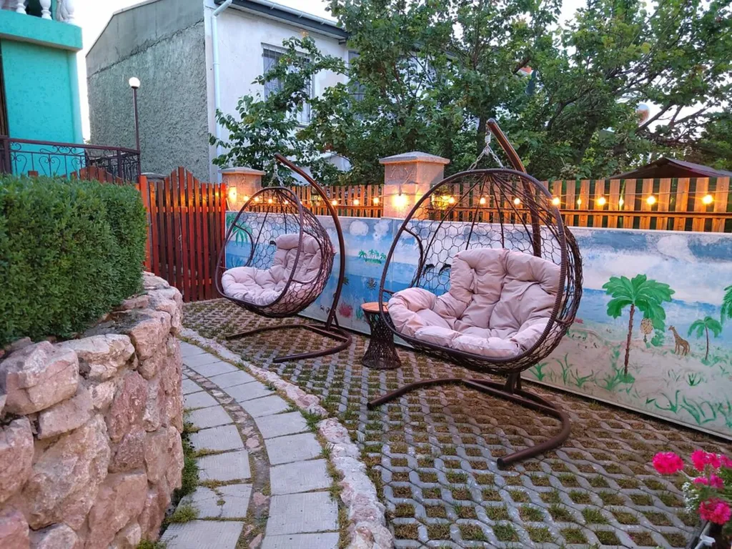 Коттедж Отдельная часть дома с беседкой рядом с парком и пляжем Учкуевка — Севастополь