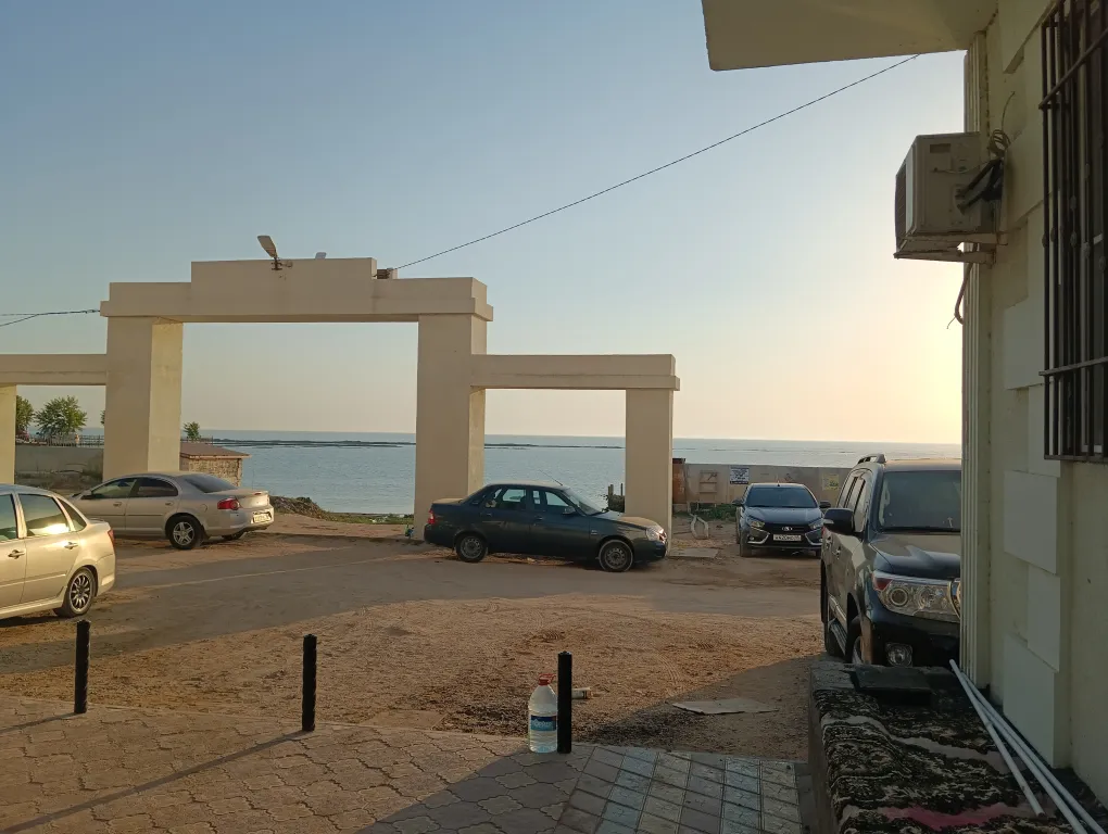 Студия на первой береговой линии