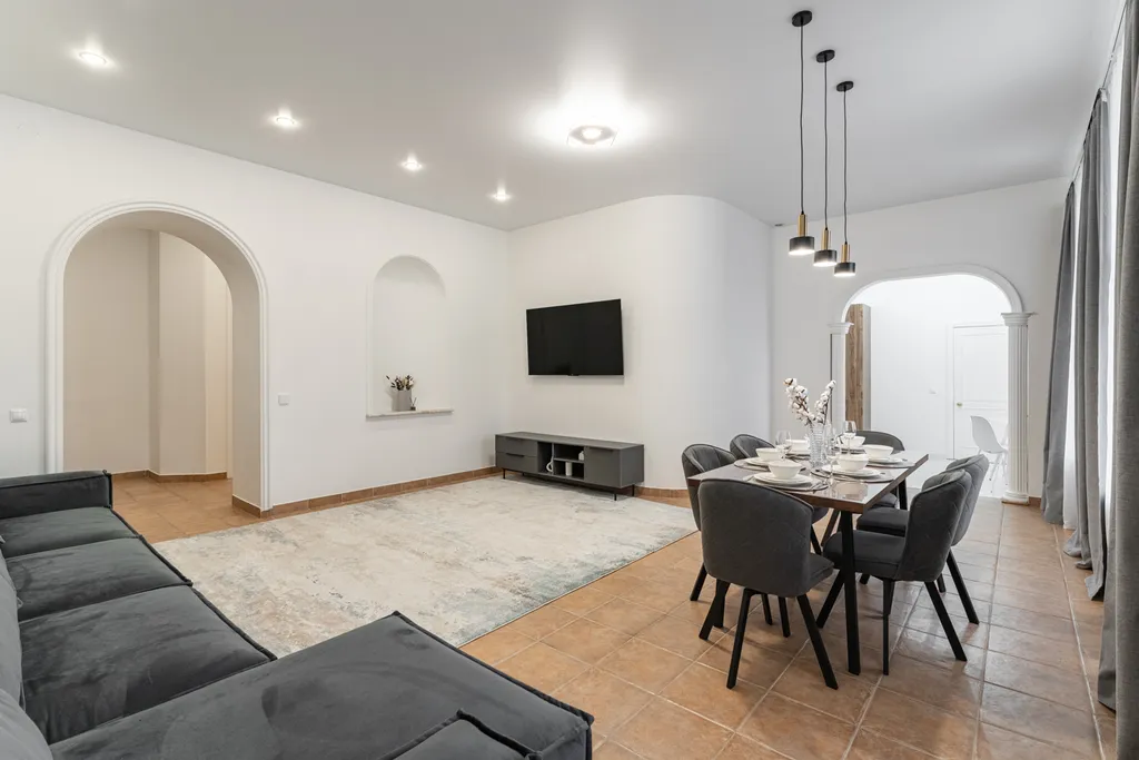 Просторная трёхкомнатная квартира в самом центре