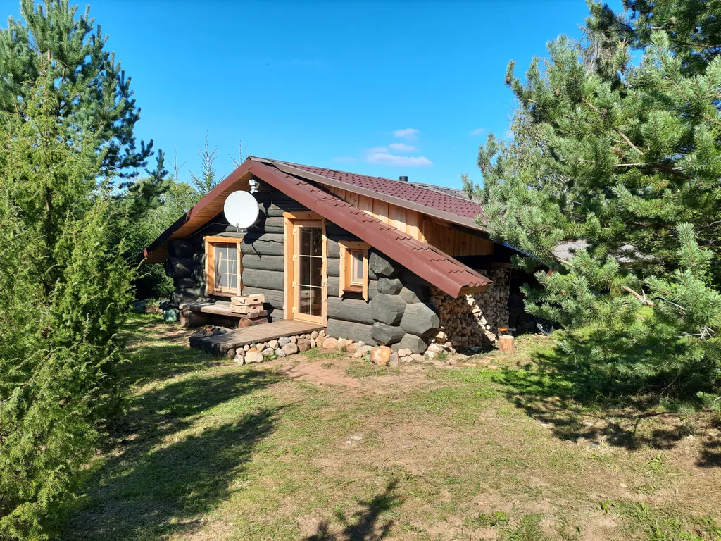 Домик с видом на озеро