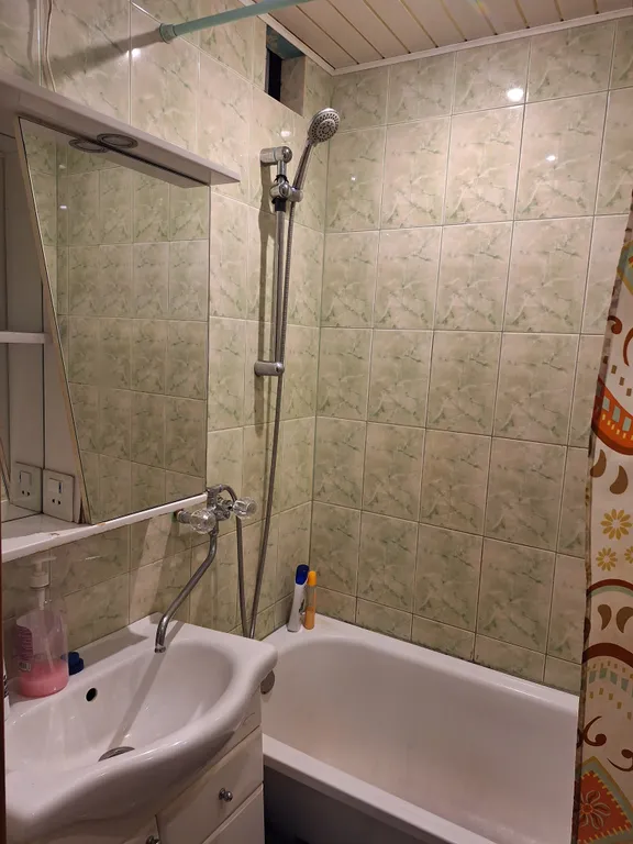 Квартира Уютная 2-х комнатная квартира в тихом спокойном районе — Тихвин