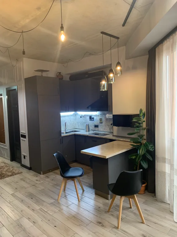 Уютный апартамент с видом на ущелье, расположенный в элитном доме