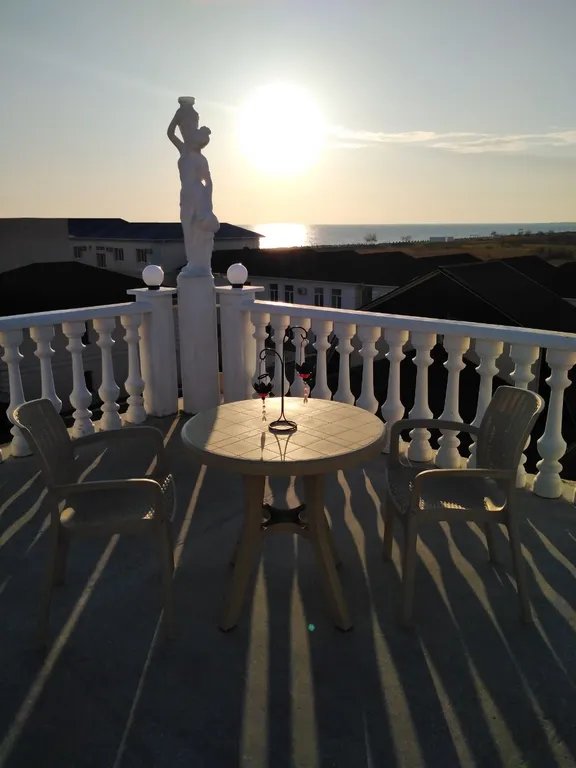 Двухэтажные таунхаусы с личной территорией под ключ