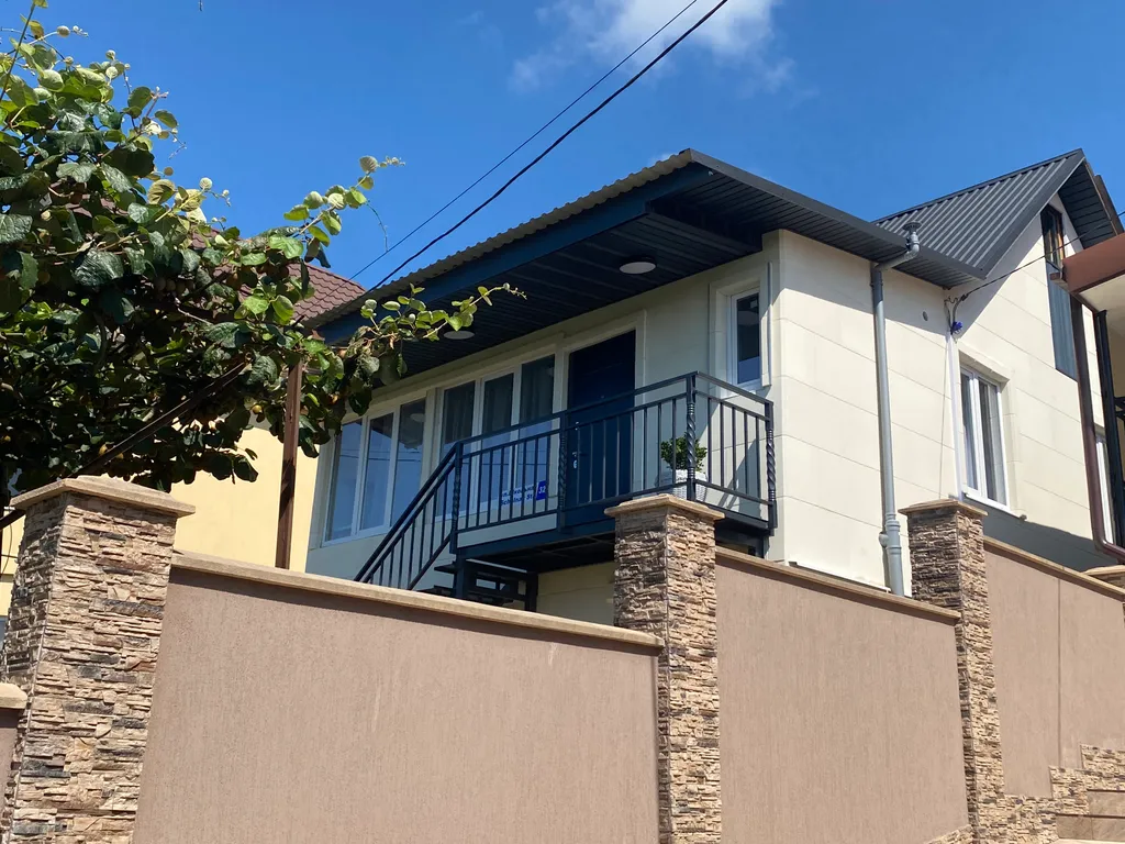 Коттедж Уютный дом на холме с красивыми видами на море, олимпийские объект — Сочи