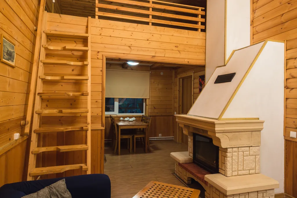 Шестиместный коттедж (база отдыха Денисов мыс, Карелия)