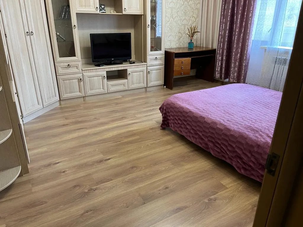 Однокомнатная квартира с балконом в новом доме