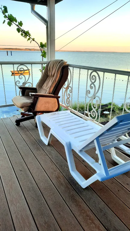 Эллинг на самом берегу Азовского моря