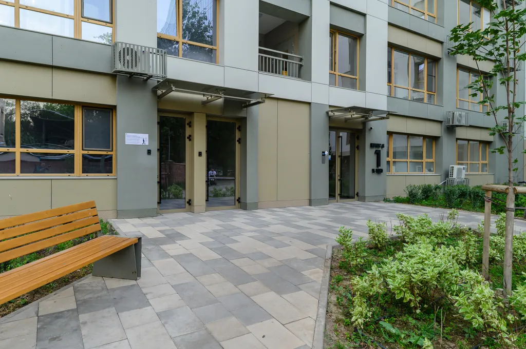 Рядом с Арбатом