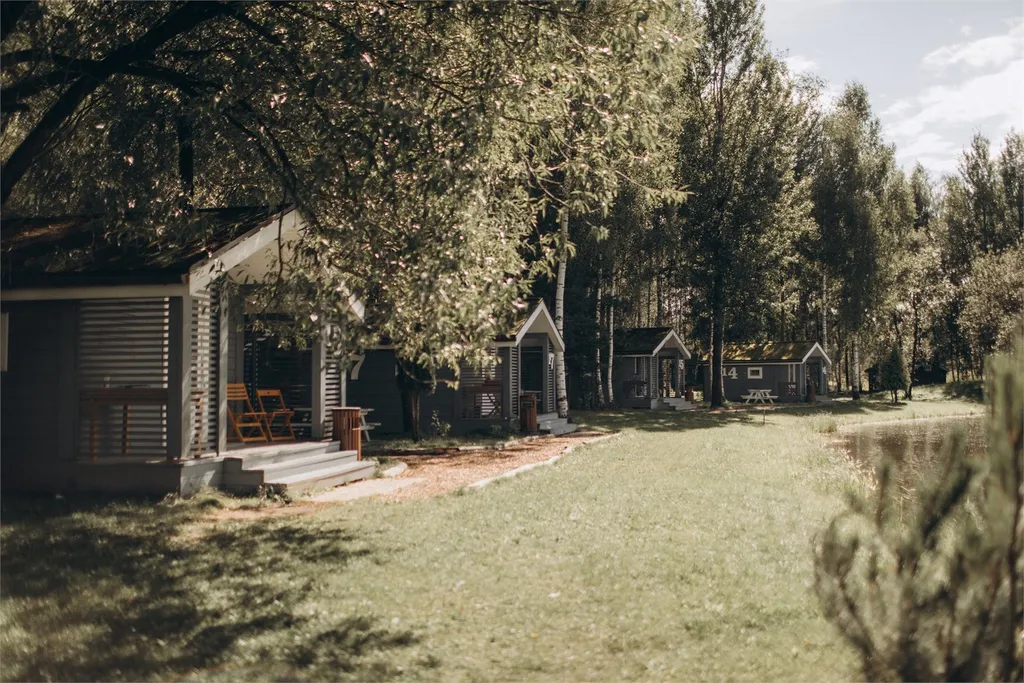 Домик с видом на озеро