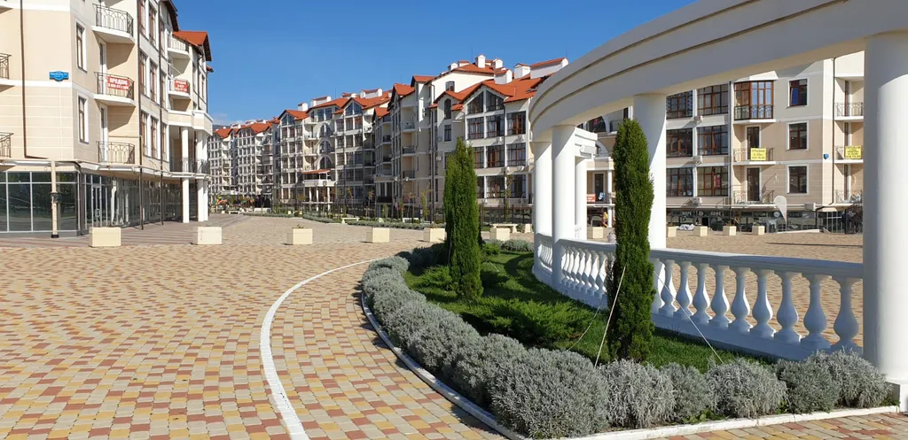 Шикарная 4-комнатная квартира у моря (Royal Apartment on Krymskaya 22)