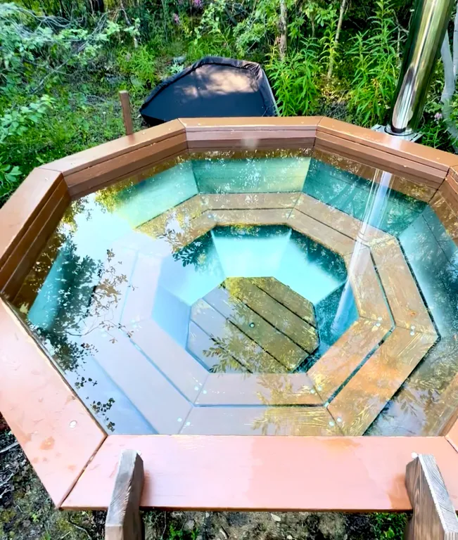 Уютный двухэтажный дом в окружении природы