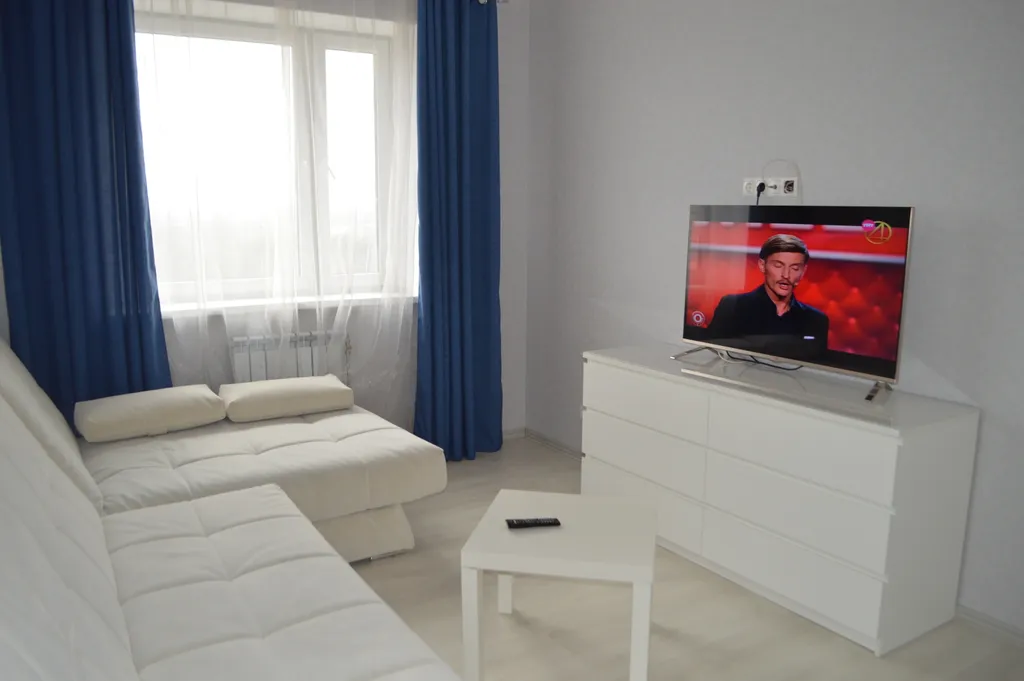 Евродвушка с компьютером, принтером, новой кроватью