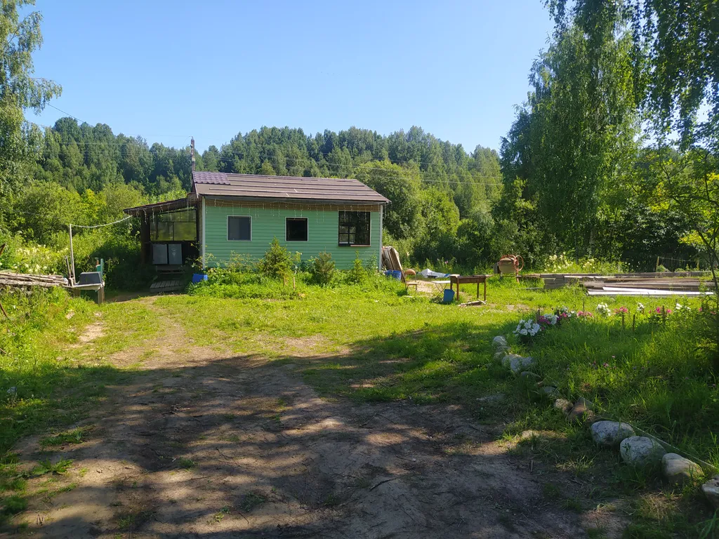 Домик у реки