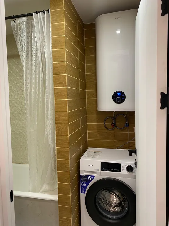 3-комн на Тушканова- 4 кровати