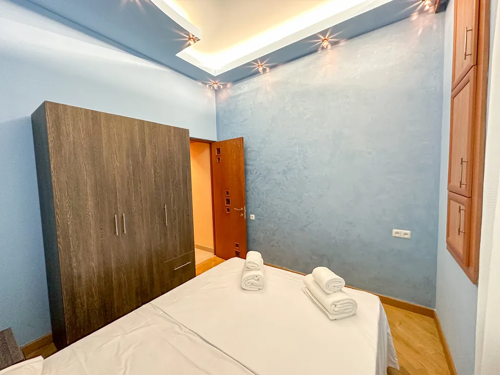 В центре под рукой все событие