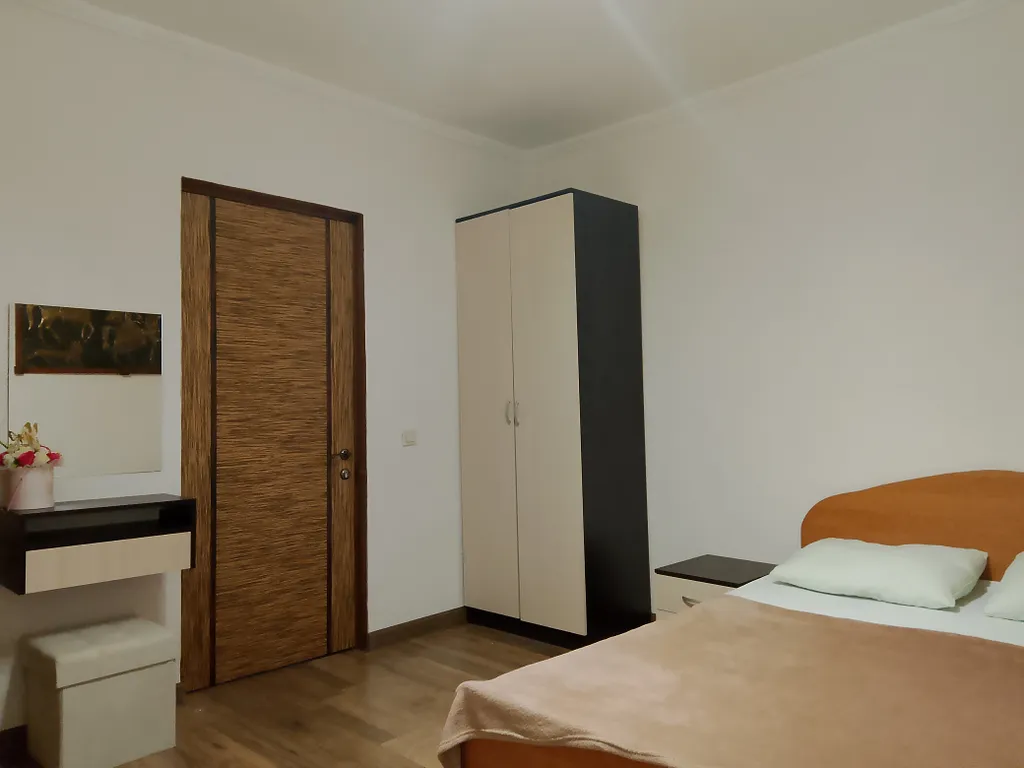 Квартира Уютное жильё с видом на горы в шаговой доступности от моря — аренда посуточно в Гагра