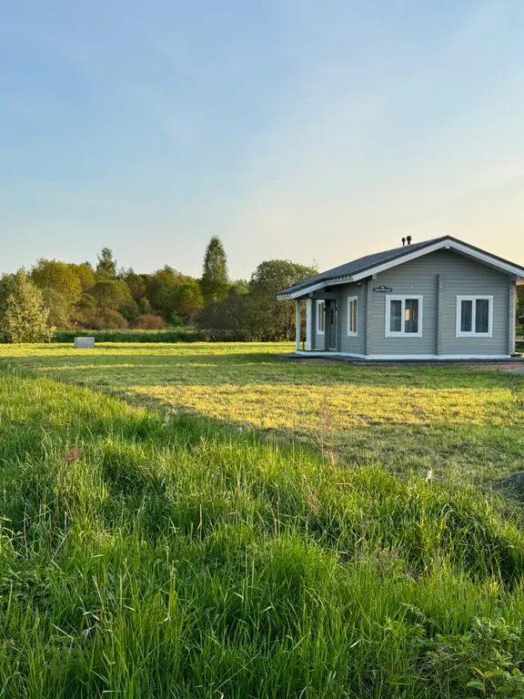 Дом Зивчала, на берегу реки Олонка