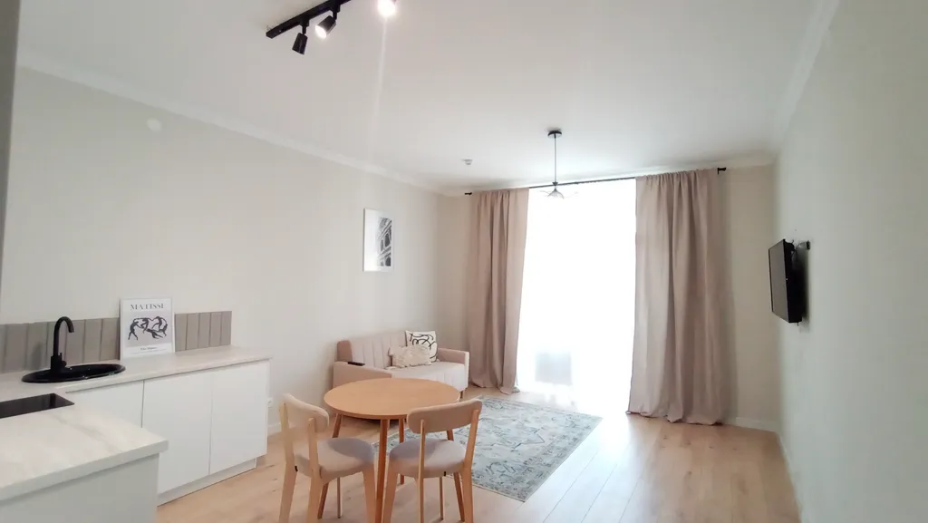 Уютная евродвухкомнатная квартира в центре