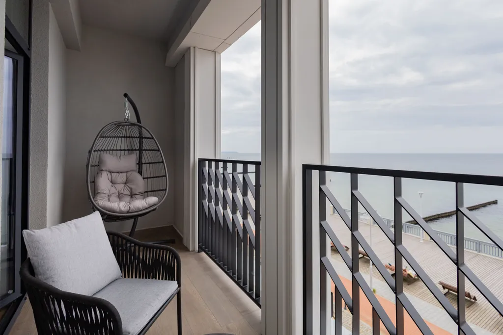 Небесная дымка с панорамным видом на море