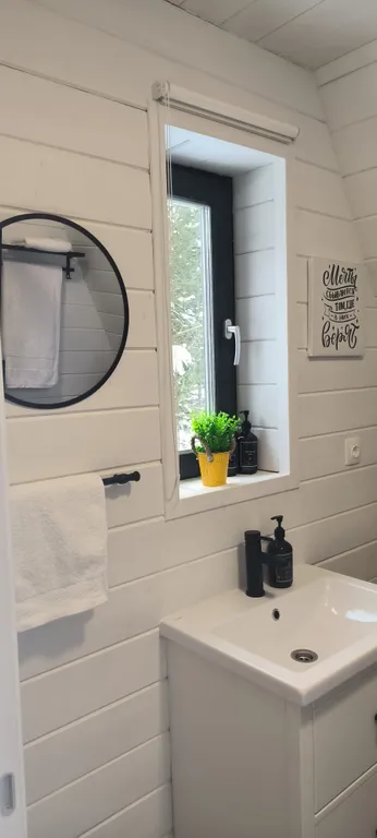 Современный дом в сосновом лесу в 30 минутах от аэропорта