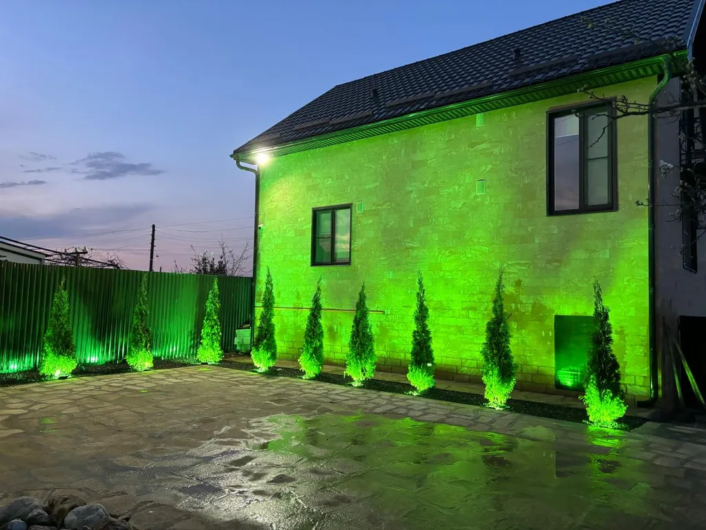 Дом на берегу Каспийского моря