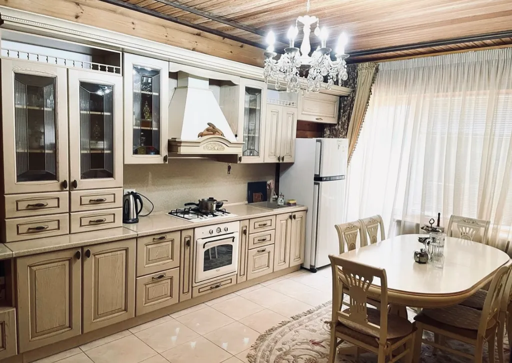 Уютный большой дом у моря