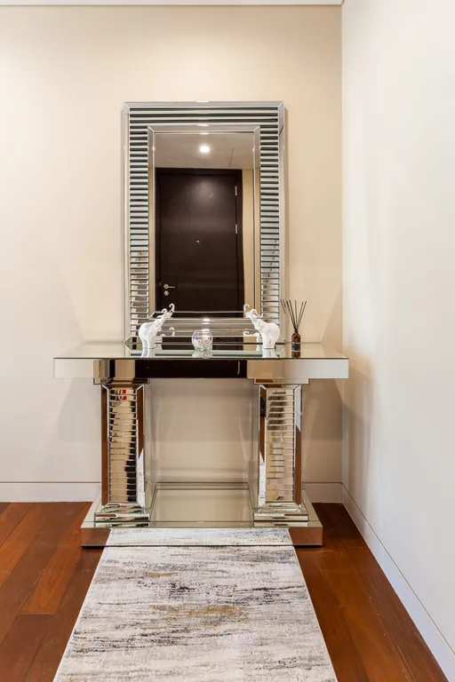 Стильный угловой апартамент в башне Око Москва-сити