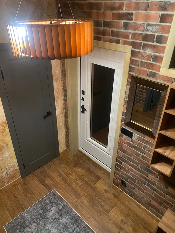 Архитектурный дом A-freim с безграничным окружением природы и речки