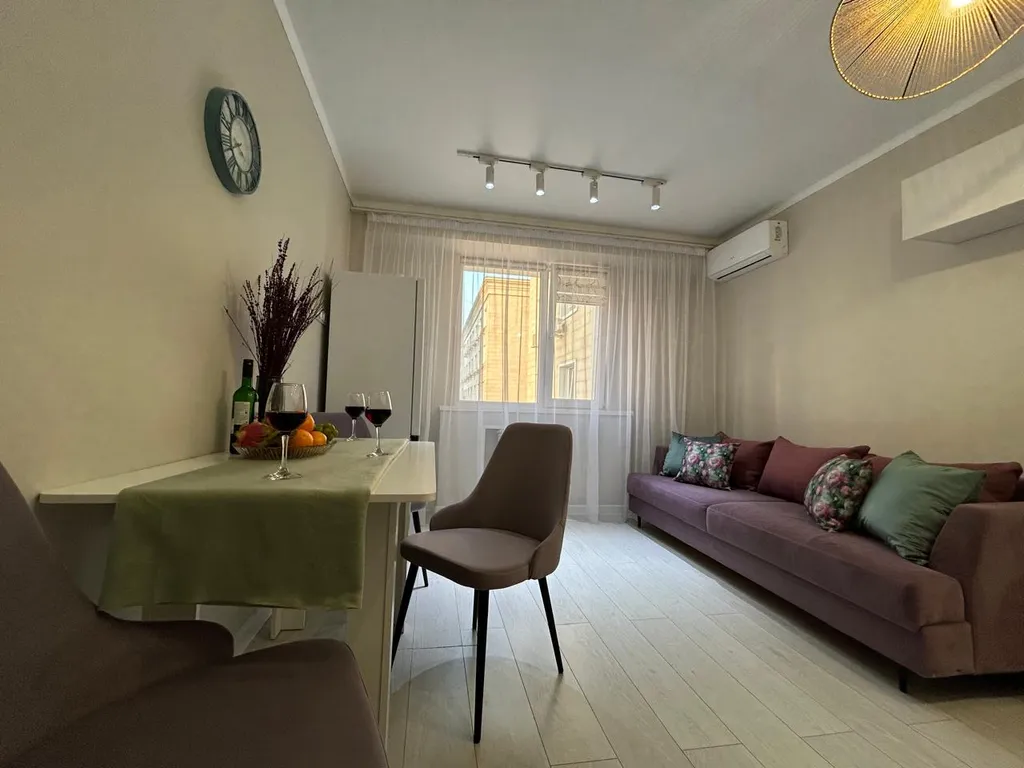 Трехкомнатные апартаменты Лавандовая гавань в самом центре Алматы