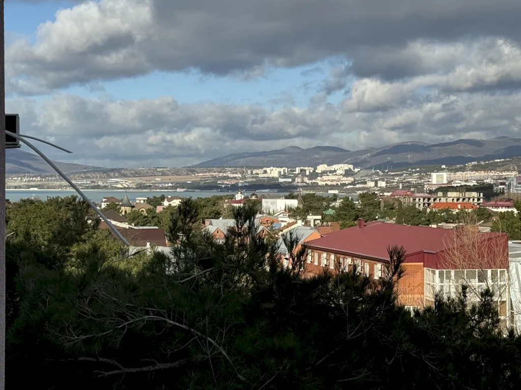 Квартира 1-комнатная квартира, 12 минут до центрального пляжа, балкон вид на горы — Геленджик