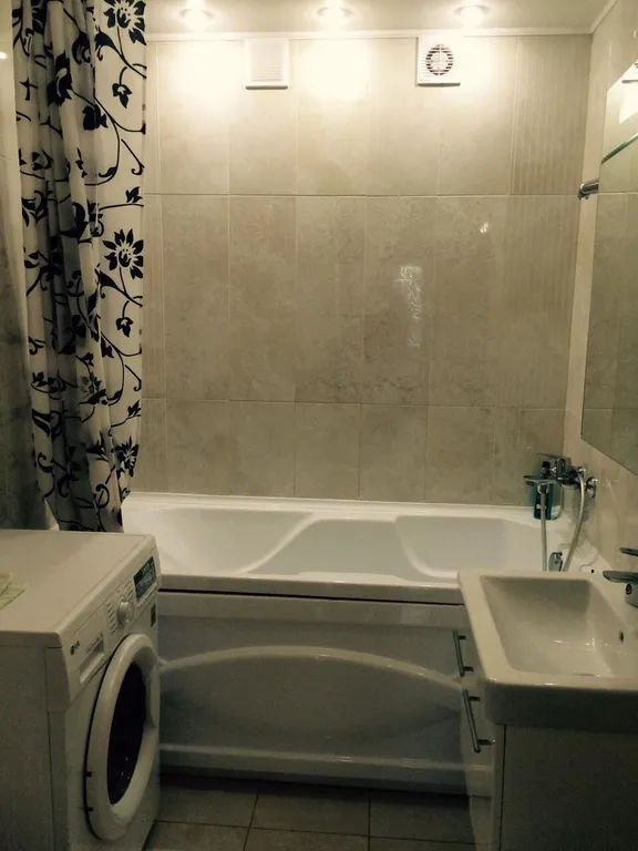 Дом с двориком для вас и парковка