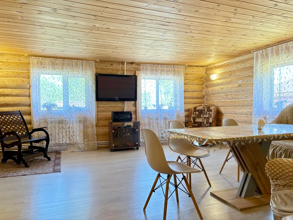 Уютный деревянный дом с баней