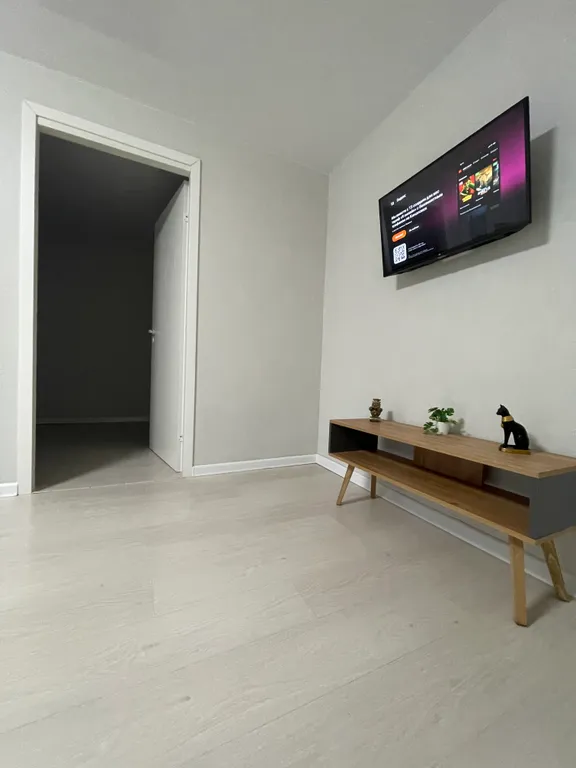 Евродвушка у озера