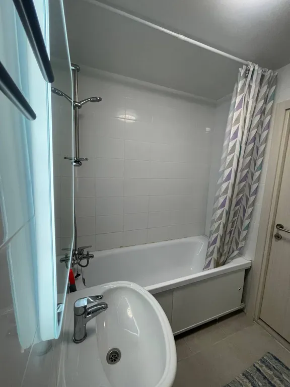 Квартира Квартира Евродвушка с ванной и кондиционерами — Москва