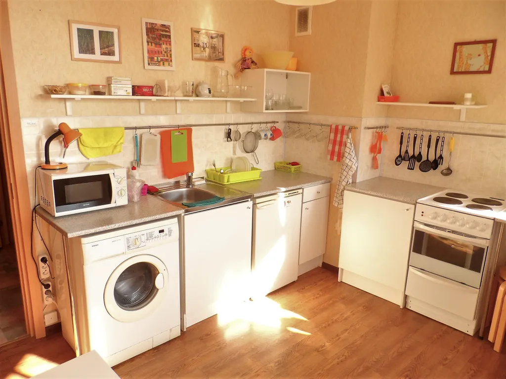 Светлая квартирка с видом на город 8 минут от м. Пареас