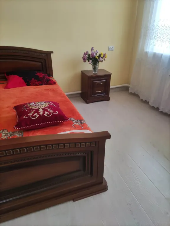 Просторная комната площадью  35 кв