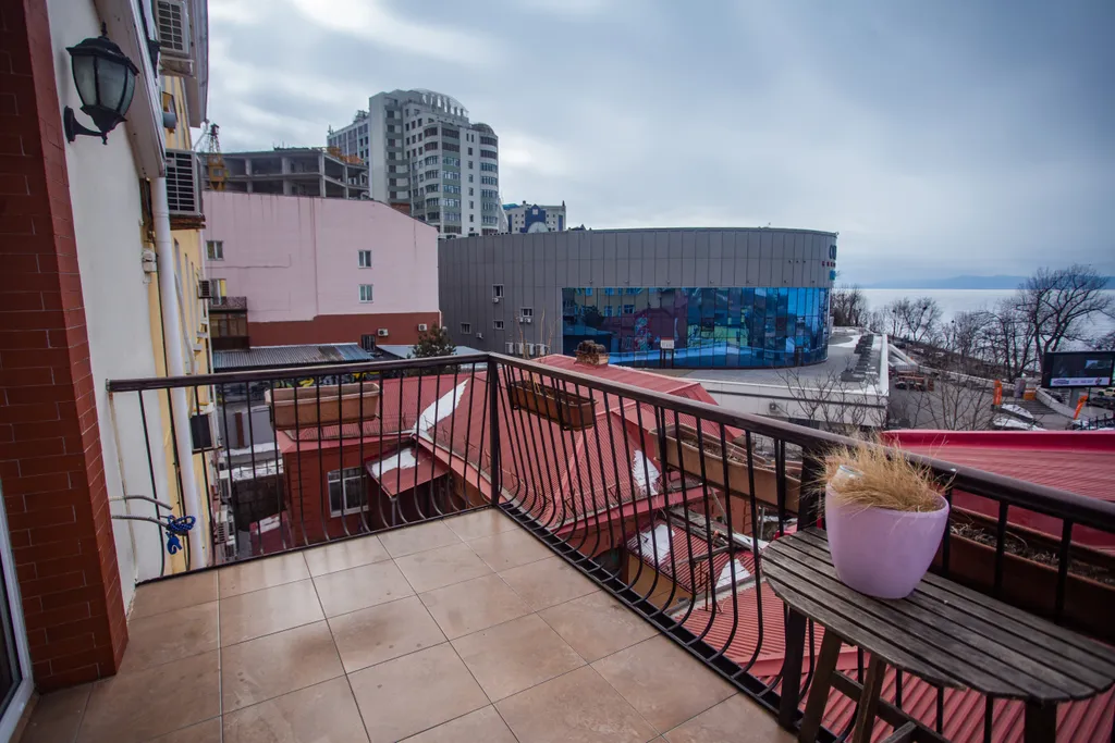 Где начинался город, с видом на море