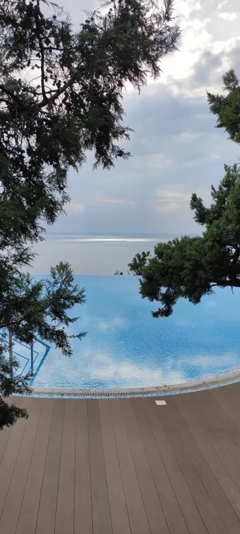 Дизайнерский апартамент в лучшей локации Крыма