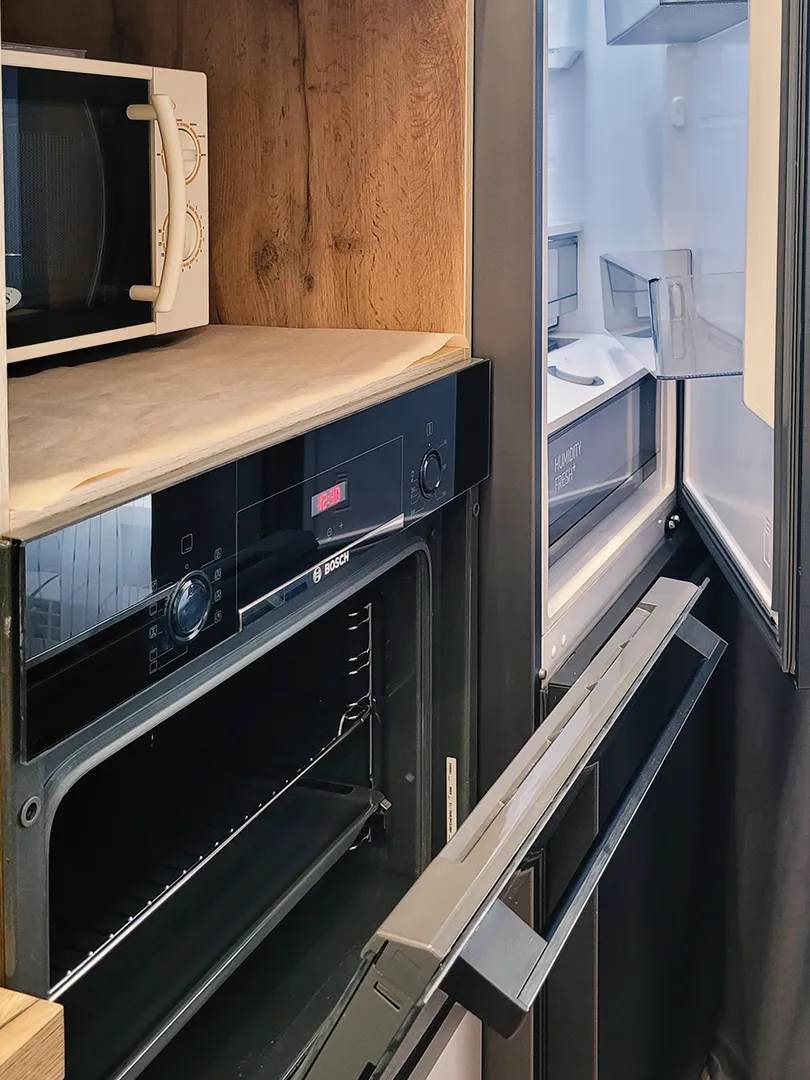 микроволновка, духовка и холодильник микроволновка, духовка и холодильник