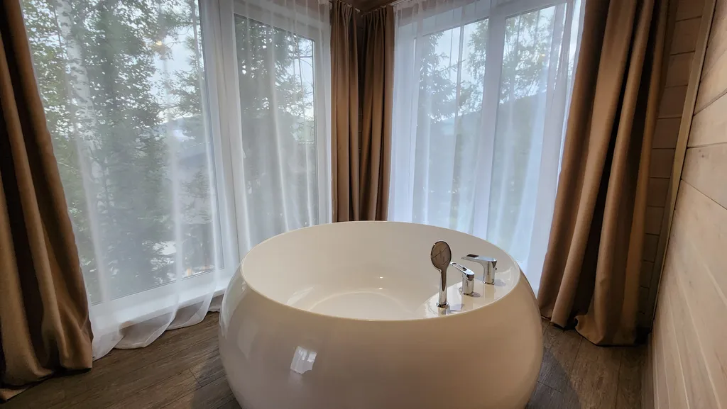 Дом SPA с большой ванной и бассейном