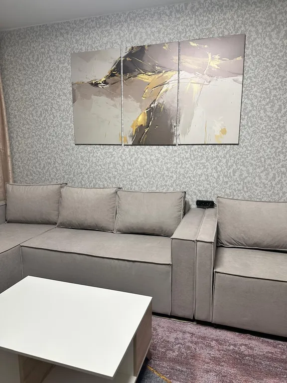 Чудесная евро2 на высоком этаже