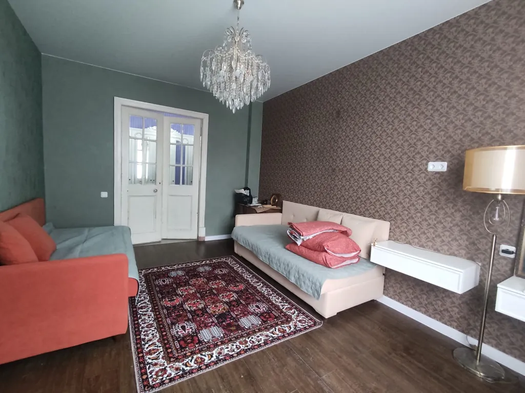 Двушечка у канатки и в старинном доме