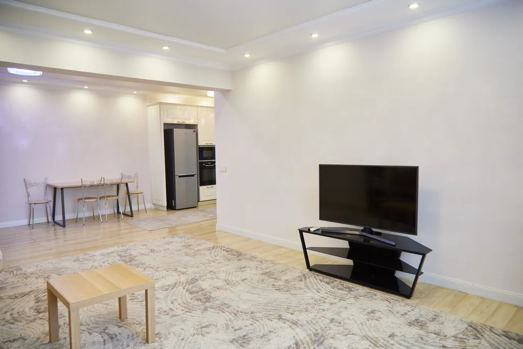 Квартира с видом на горы и озеро