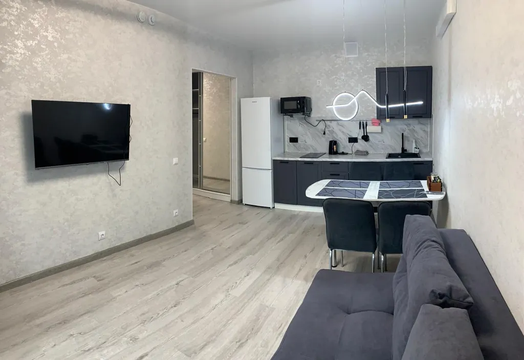 Ассорти, двухкомнатные апартаменты комфорт класса с удобствами