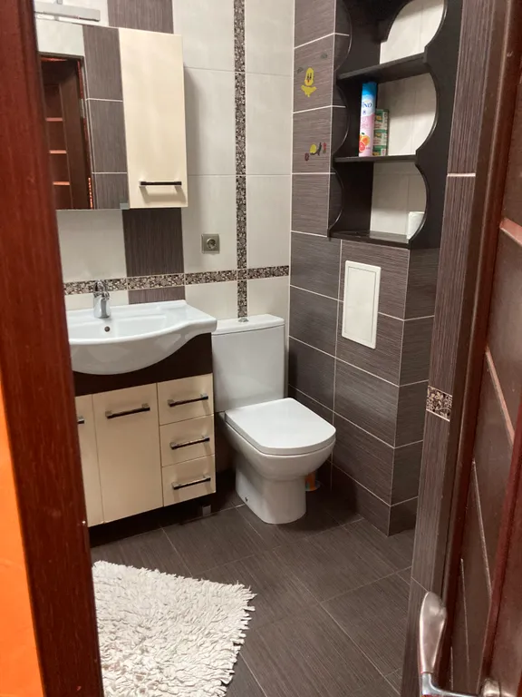 Квартира Апартаменты с тремя спальнями на улице Осенней в Центральном районе — Калининград