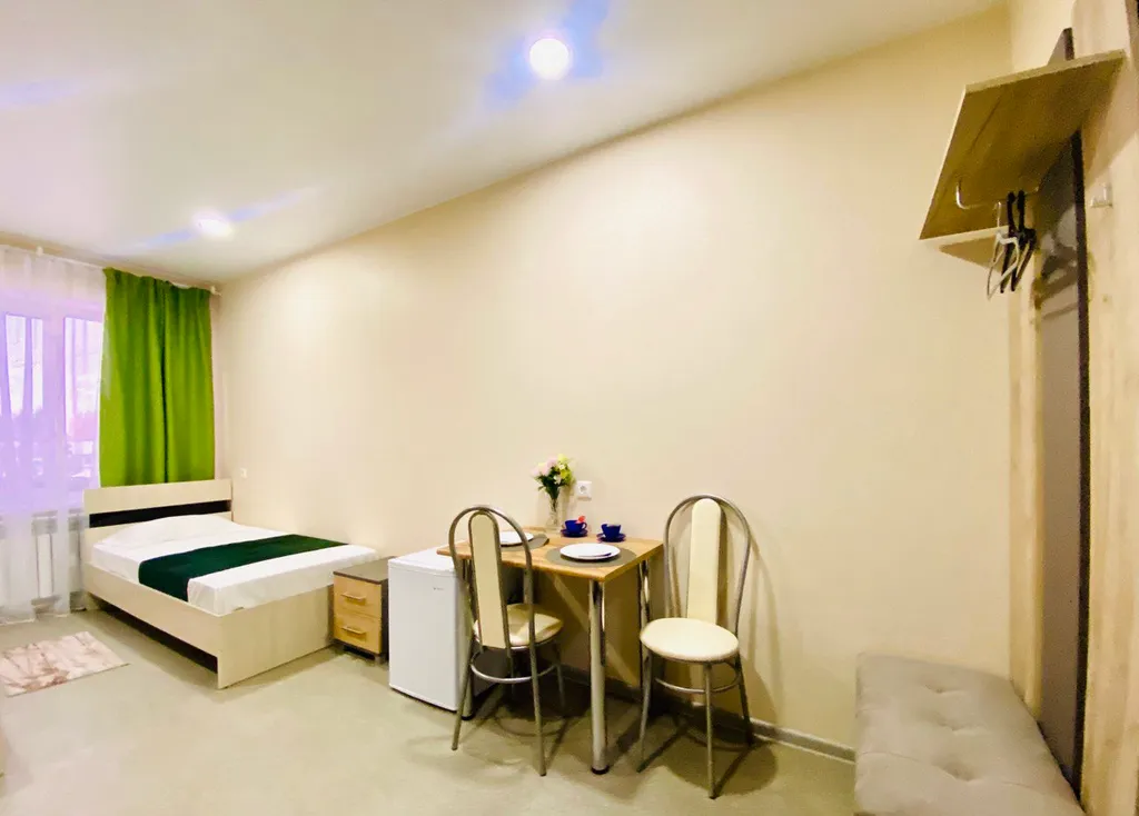 Номер возле ярмарочной площади южные ворота Ямала